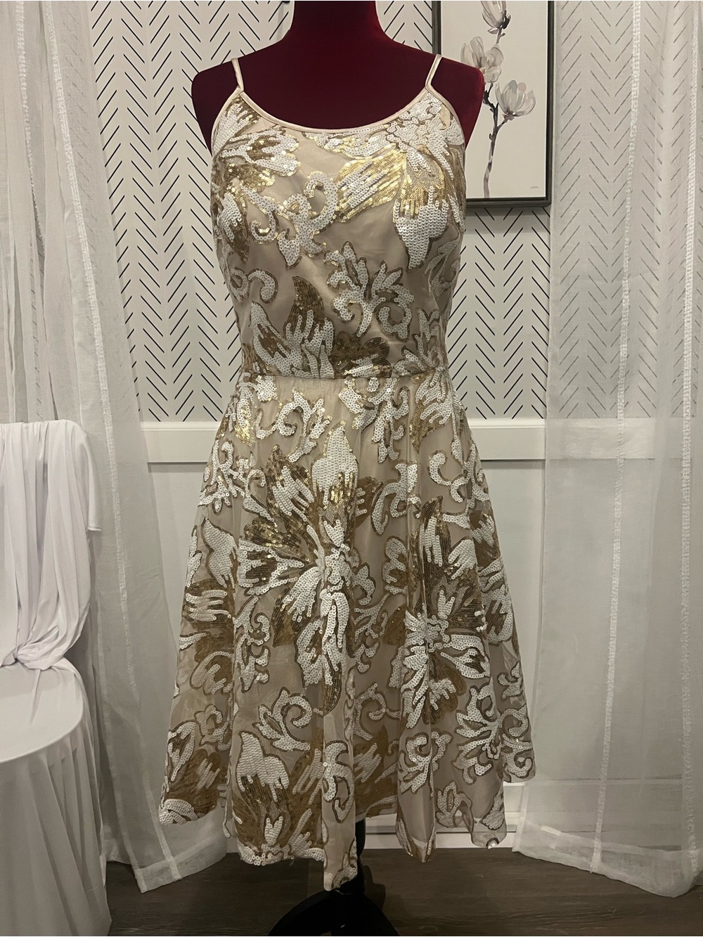 Gail McInnis Productions Gold Sequin Special Occasion Dress – Size X Large